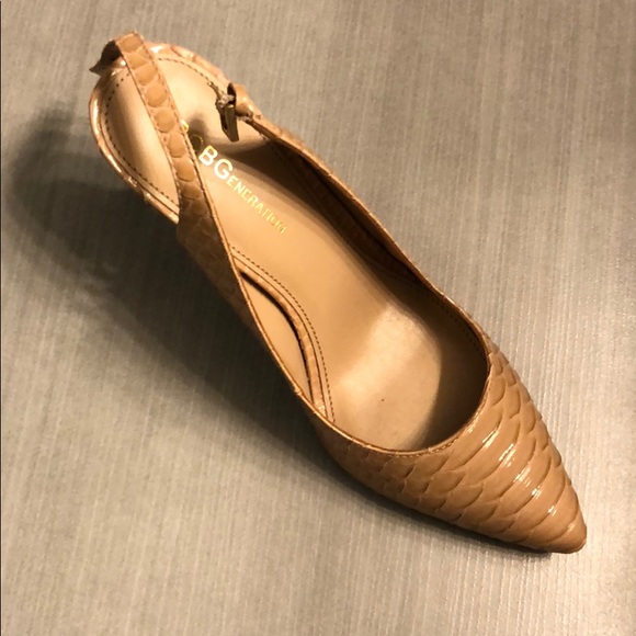 BCBGeneration Kitten Heel - Picture 2 of 4